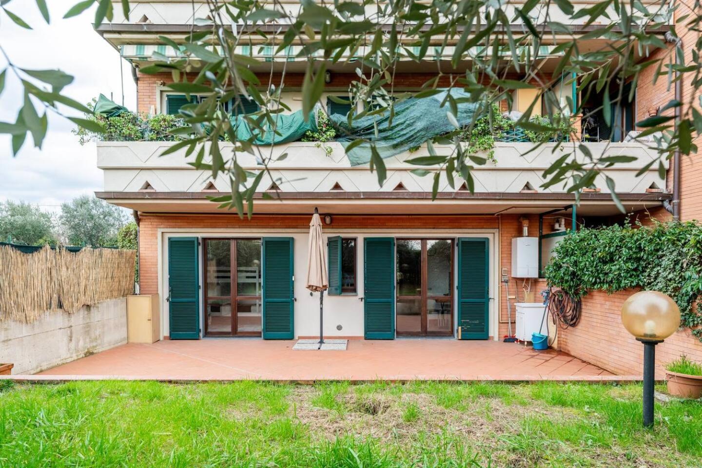 Nave Home Vacation - Entire Apartament Florenz Exterior foto